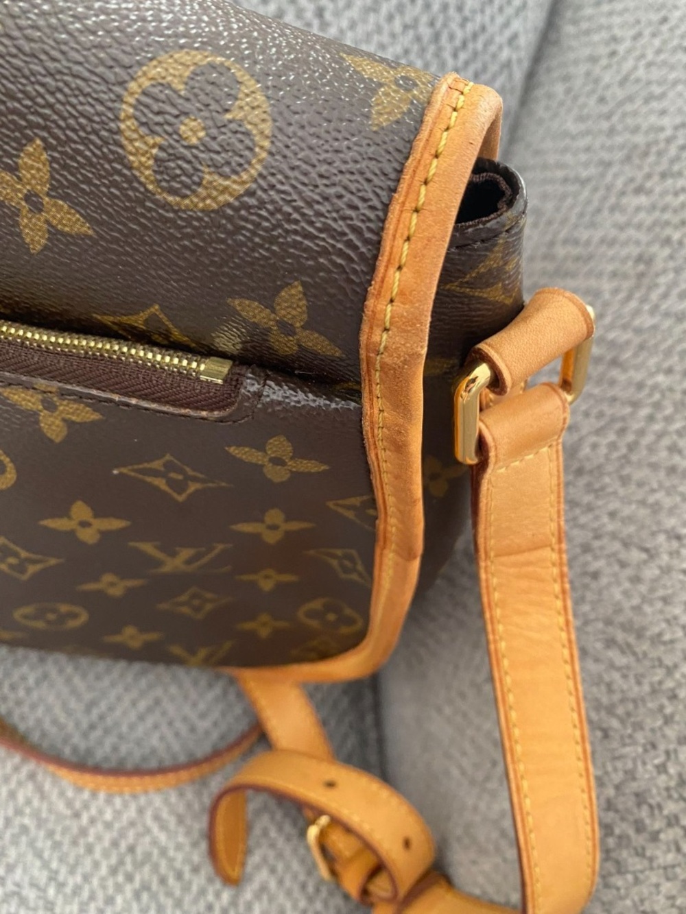 Louis Vuitton Brown Monogram Saddle Crossbody with Tan Trim - Picture 6 of 12